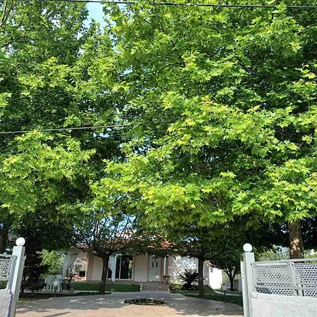 בית נופש Nikolas *